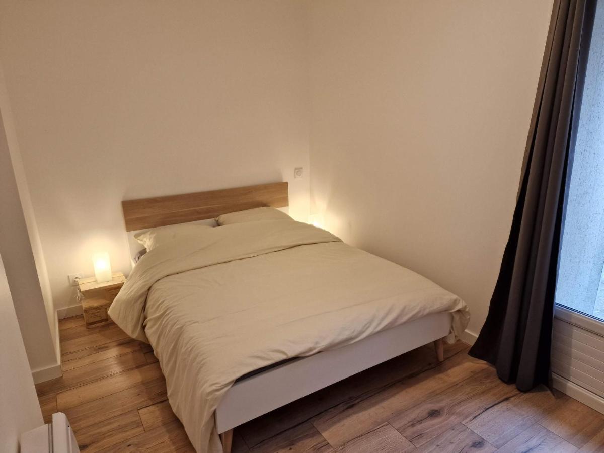 Logement De Caractere En Haute Ville De 캉페흘르 외부 사진
