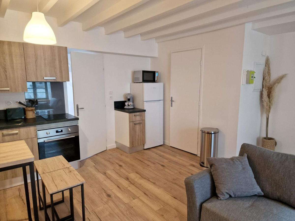 Logement De Caractere En Haute Ville De 캉페흘르 외부 사진