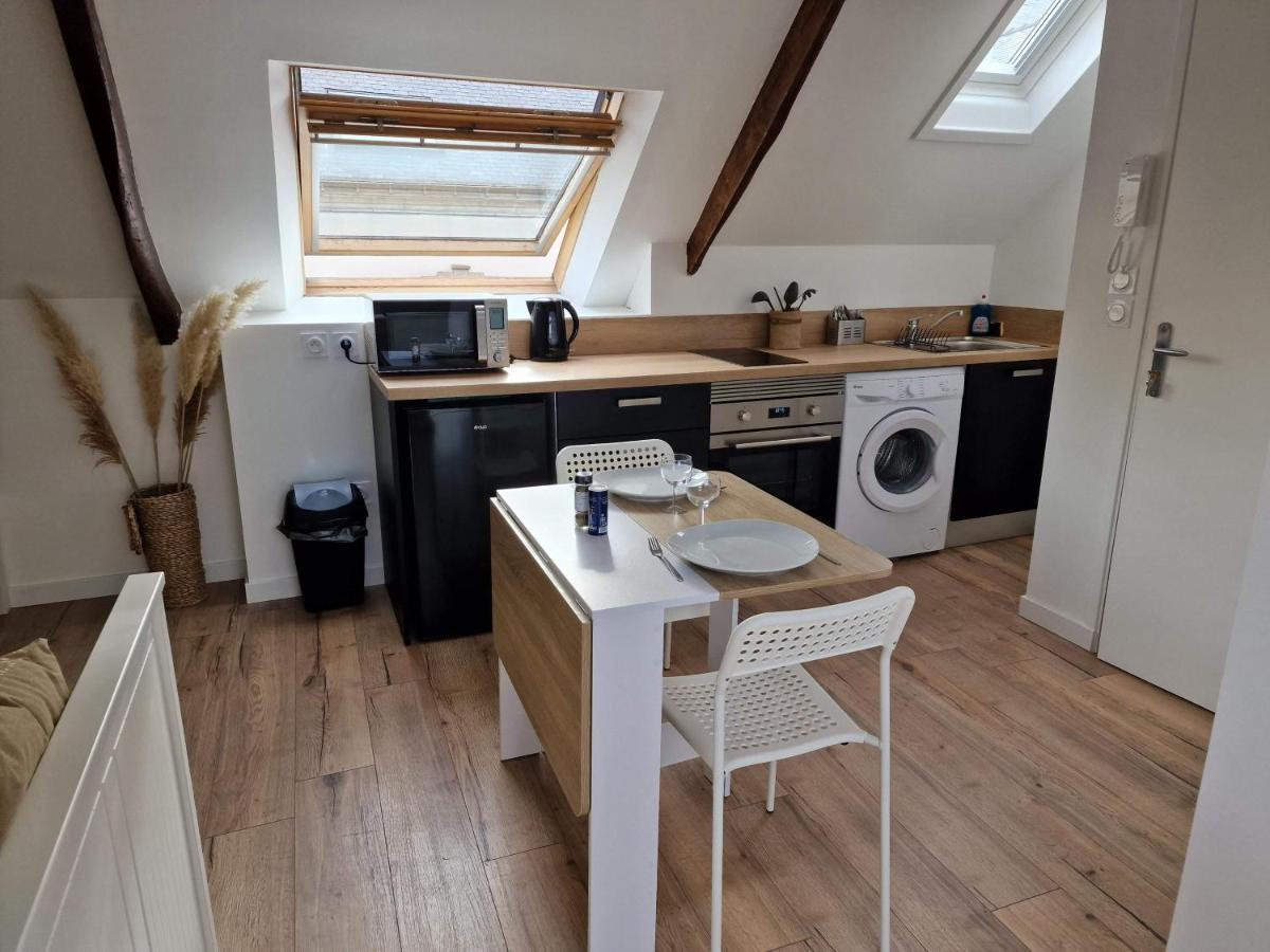 Logement De Caractere En Haute Ville De 캉페흘르 외부 사진
