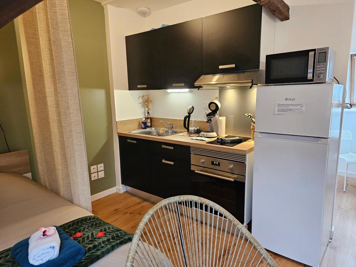 Logement De Caractere En Haute Ville De 캉페흘르 외부 사진