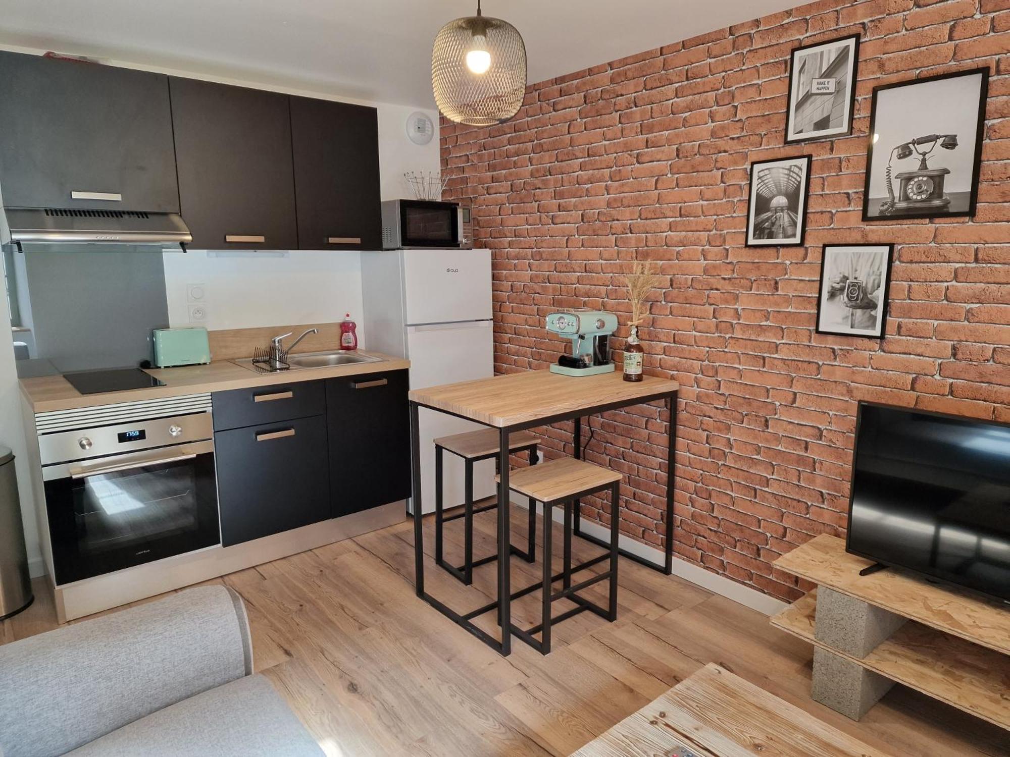 Logement De Caractere En Haute Ville De 캉페흘르 외부 사진